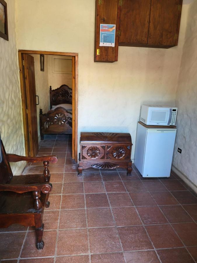 Hostal Casa De Las Gargolas Amapala Extérieur photo