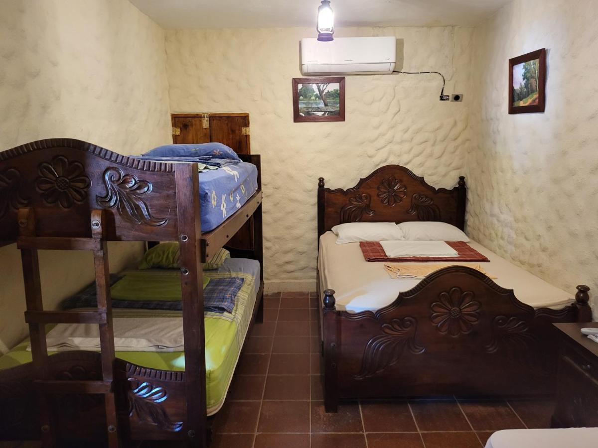 Hostal Casa De Las Gargolas Amapala Extérieur photo